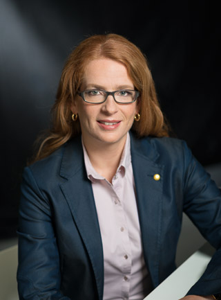 Notarin Dr. Claudia Balzer